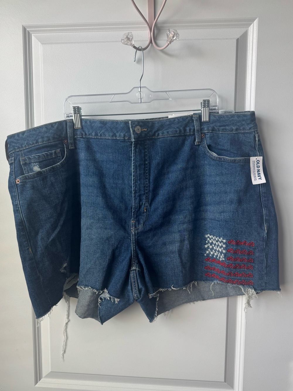 NWT Old Navy Distressed High-Rise OG Straight Shorts 3” Inseam Size 26
